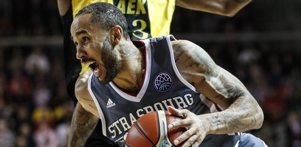 stihoklepac's tweet photo. #BasketballChampionsLeague: #ZackWright the hero as #Strasbourg beat AEK in the dying seconds

https://t.co/nA13yZDz34 https://t.co/Hpi7EMqkER