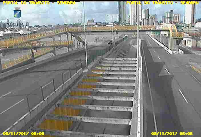 06h11 Av. Prudente de Morais com trânsito livre nos dois sentidos na altura do Viaduto Estaiado #STTU #TRÂNSITO #156NATAL