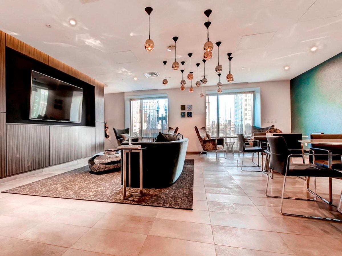 CuddlyNest's tweet photo. Boston calls!
Definitly place you need to visit. 
Book this modern holiday apartment for 3 guests located in Boston.
https://t.co/aTah3QFBw0 https://t.co/PVsamTHrB3