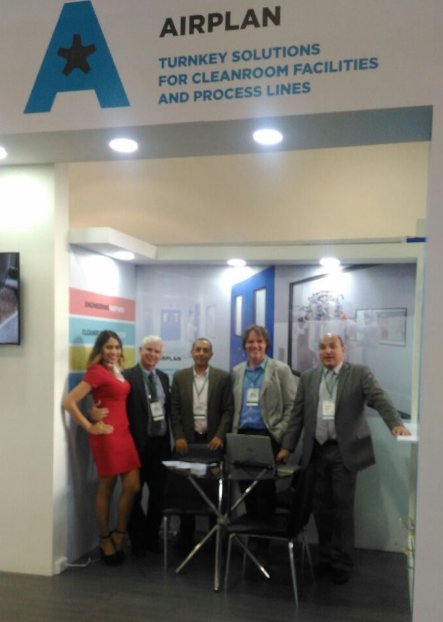 AIRPLAN_GROUP's tweet photo. Empezó con fuerza el evento... Aprovechamos un “momento de paz” para hacer "foto de familia", reuniendo a nuestros representantes enMéxico y Centroamérica, Colombia y Paraguay… por su puesto con la compañía de nuestro director comercial, que no se pierde una! https://t.co/t4rMkQAxAc