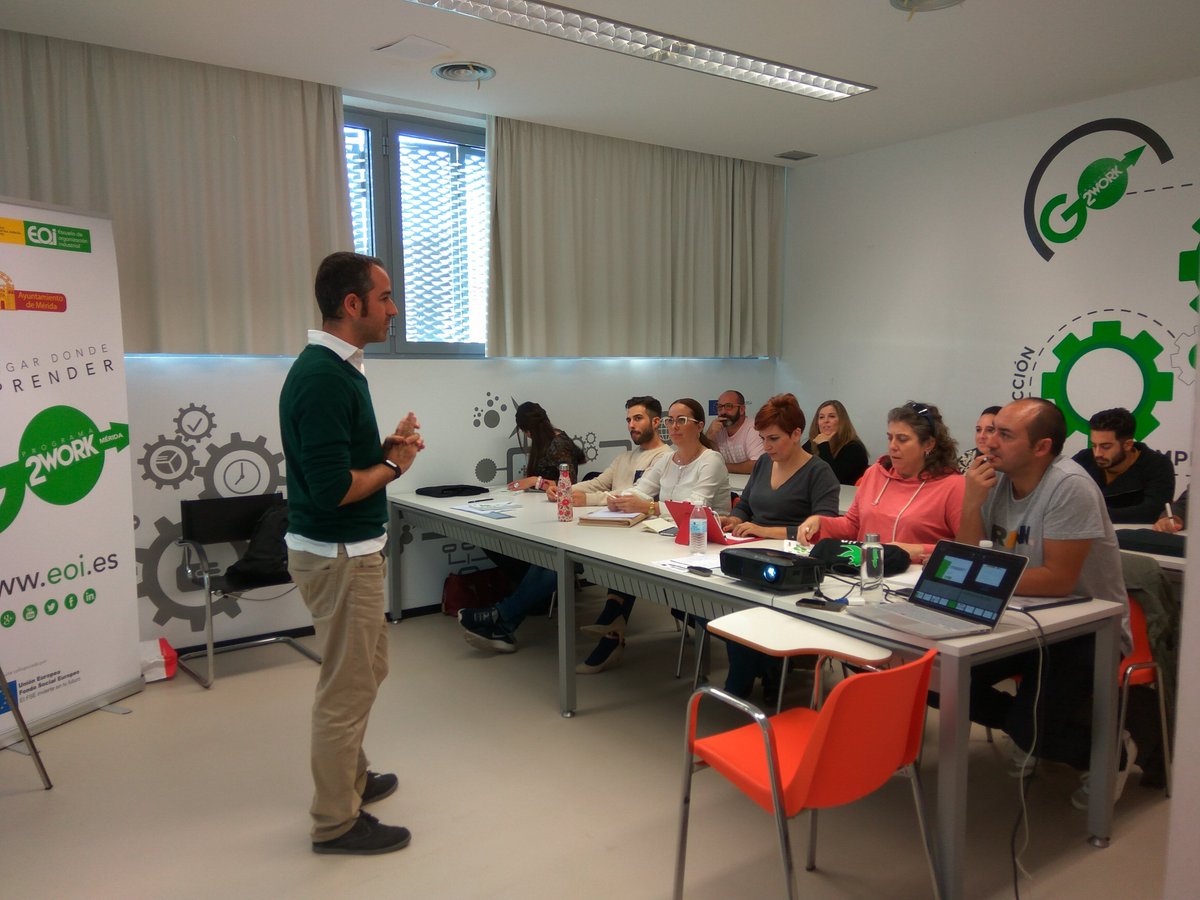 CW_Merida's tweet photo. Productiva tarde de ayer en el taller Lean Startup 1 con Agustín Valentín Gamazo @CW_Merida @eoi @ayto_merida @vvvaliente #eoi #CoworkingMerida https://t.co/U6gsye77iQ