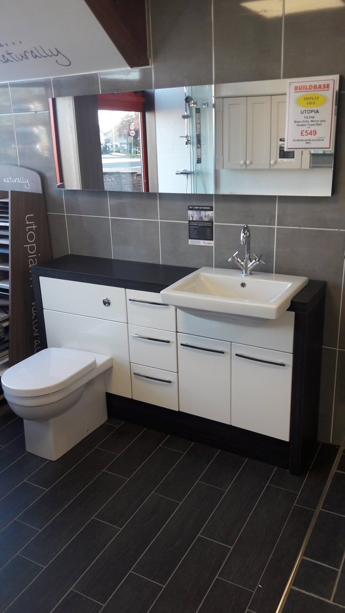 OxfordBuildbase's tweet photo. Ex-Display Bathrooms #bargain #managerspecail https://t.co/Zgfxg75g3f