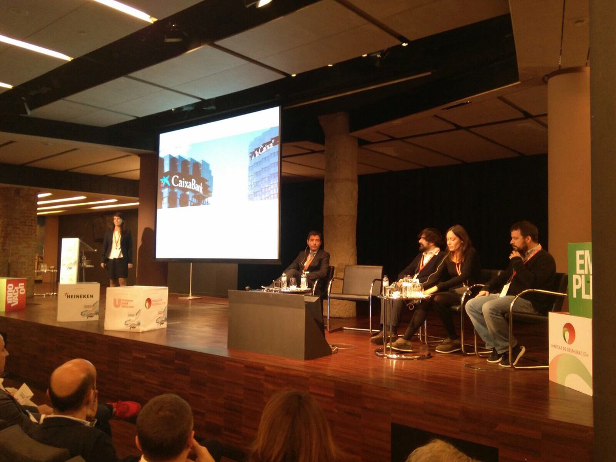 MdRestauracion's tweet photo. #RestauracioSummit Mesa redonda sobre Economía y Consumo: el impacto de las tendencias. @laiabadal @npdgroup @RestSergideMeia @infoCaixa_cat #DavidRomero #ANGrup https://t.co/RHsRG03M01