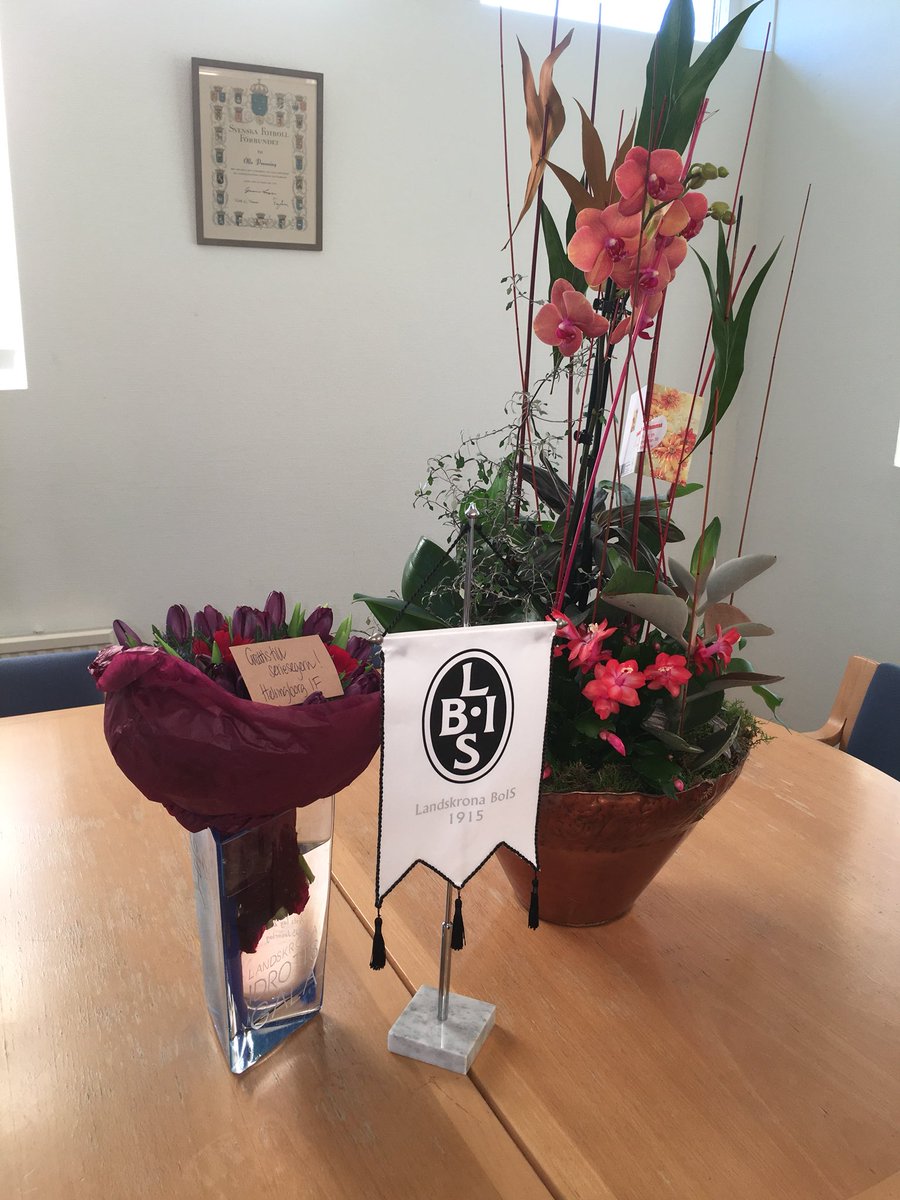 Stort tack för alla gratulationer i veckan. Dessa från <a href="/HelsingborgsIF/">Helsingborgs IF</a> och vår huvudpartner AKEA🙏