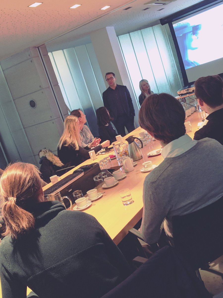 Let the (road)show begin! Die nächsten 2 Wochen &amp; in 4 Städten zeigen wir unseren Gästen die "Road to #MixedReality". #ar #vr #digitalbusiness