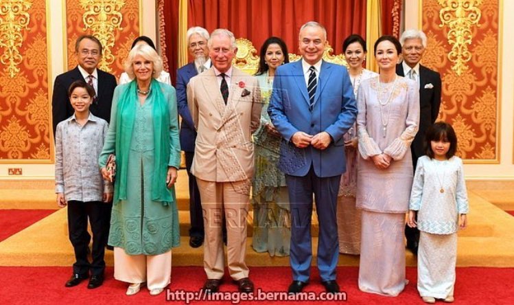 Raja_AzlanShah's tweet photo. TRH Sultan Nazrin &amp; Tuanku Zara hosted TRH Prince Charles &amp; Duchess Camilla at Istana Iskandariah, Perak @ClarenceHouse @UKinMalaysia #royal #royalvisitMY #SultanNazrin LH 📷Bernama https://t.co/YMvWrKYJ1X
