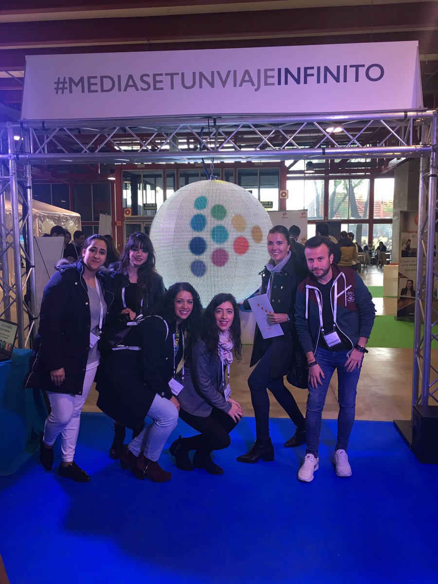 neoruralidad's tweet photo. #mediasetunviajeinfinito estamos en #FED2017 #LanzaderaNavalmoral 💪🚀 https://t.co/LDgLJmuRWg