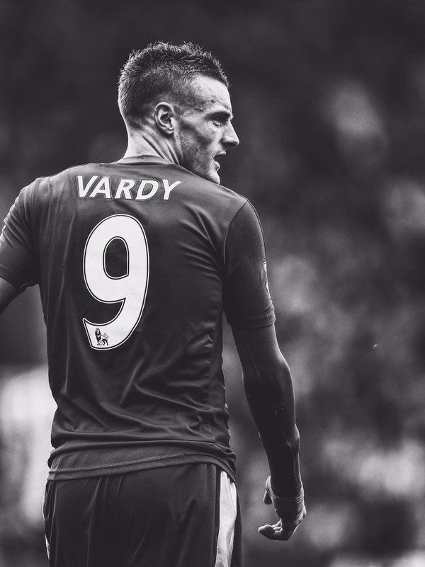 Footballtweet's tweet photo. "Three Red Bulls, a double espresso and a ham and cheese omelette. That's what makes me run like crazy on game day." 

- Jamie Vardy. https://t.co/eyjksKjmVj