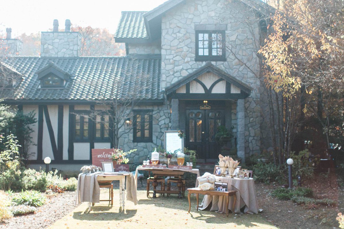 Nothing is as scenic as a #dreamy #Autumn #wedding in #Karuizawa. wp.me/p5E4LF-je4
#destinationwedding #japanwedding