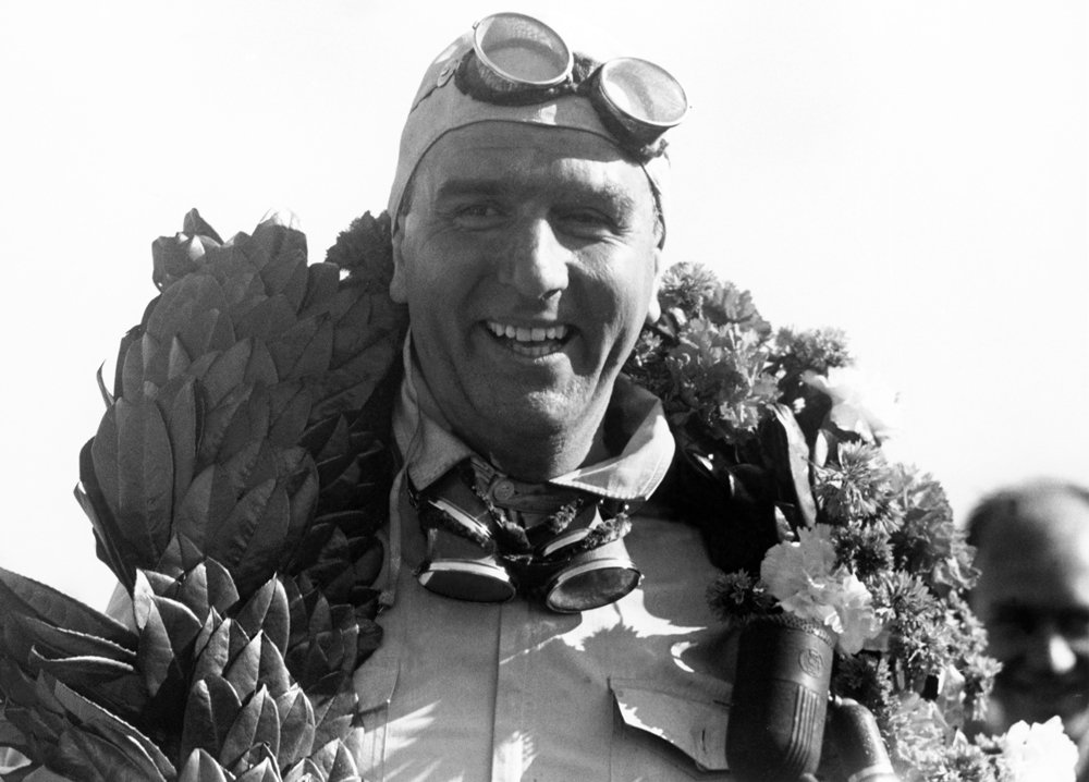 F1's tweet photo. Finally in 1 tweet…

Farina
Fangio
Ascari
Hawthorn
Brabham
P Hill
G Hill
Clark
Surtees
Hulme
Stewart
Rindt
Fittipaldi
Lauda
Hunt
Andretti
Scheckter
Jones
Piquet
K Rosberg
Prost
Senna
Mansell
Schumacher
D Hill
Villeneuve
Hakkinen
Alonso
Raikkonen
Hamilton
Button
Vettel
N Rosberg https://t.co/0bA1xFM3k6