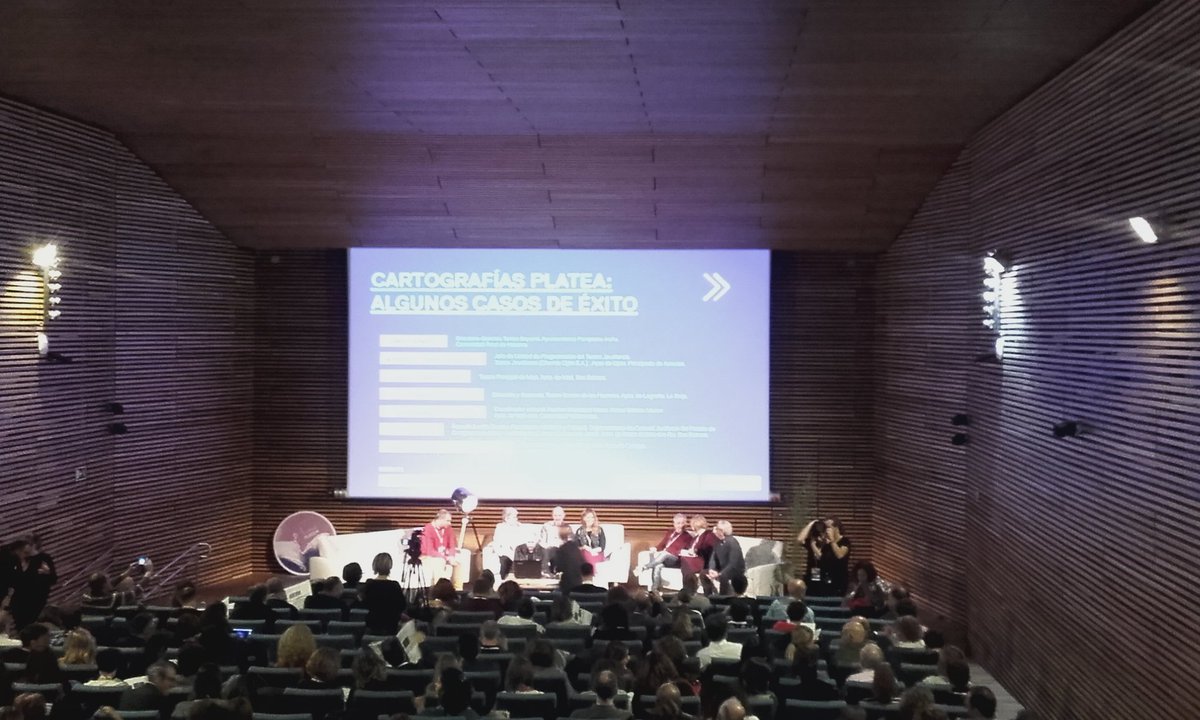 ElRabaldePinto's tweet photo. Continuamos en las @JornadasPLATEA viendo los éxitos del programa y sus dificultades #holaPlatea @AytoPinto https://t.co/8RNUay8duo