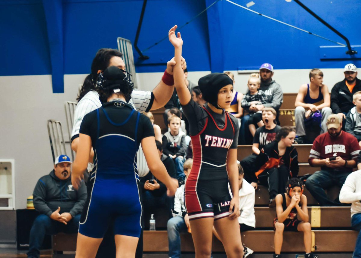 TeninoAthletics's tweet photo. Some @TMS_Knights wrestlers in action at their 1st meet of the yr!!

•E. Barr 
•T. Whitaker 
•E. Shaw
•M. Craig

📷   •  🤼‍♂️  •  📷  •  🤼‍♀️  •  📷  •  💪 https://t.co/X5nMfWuv2g