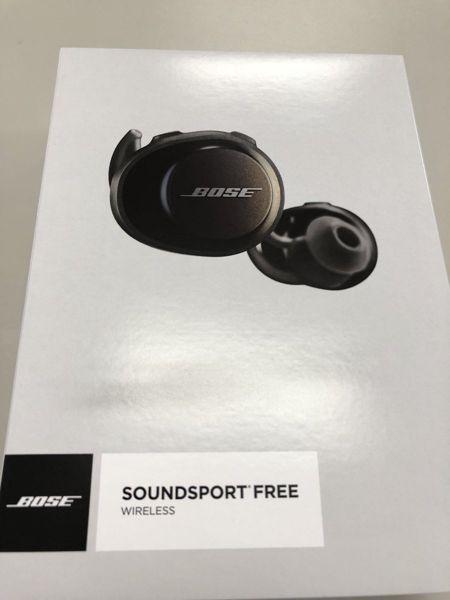 am_akira's tweet photo. 久しぶりのBOSE製品購入。多分20年ぶり?
AppleのAirPodsと迷ったけど、友人のを付けさせてもらったら自分の耳にはしっくりこなくて💦
イヤホンのメイン利用は就寝前のYouTube鑑賞にはオーバースペックだけど見た目の格好良さでw
#嫁には内緒
#BOSE #SoundFree https://t.co/Ae0ZAc1xVV