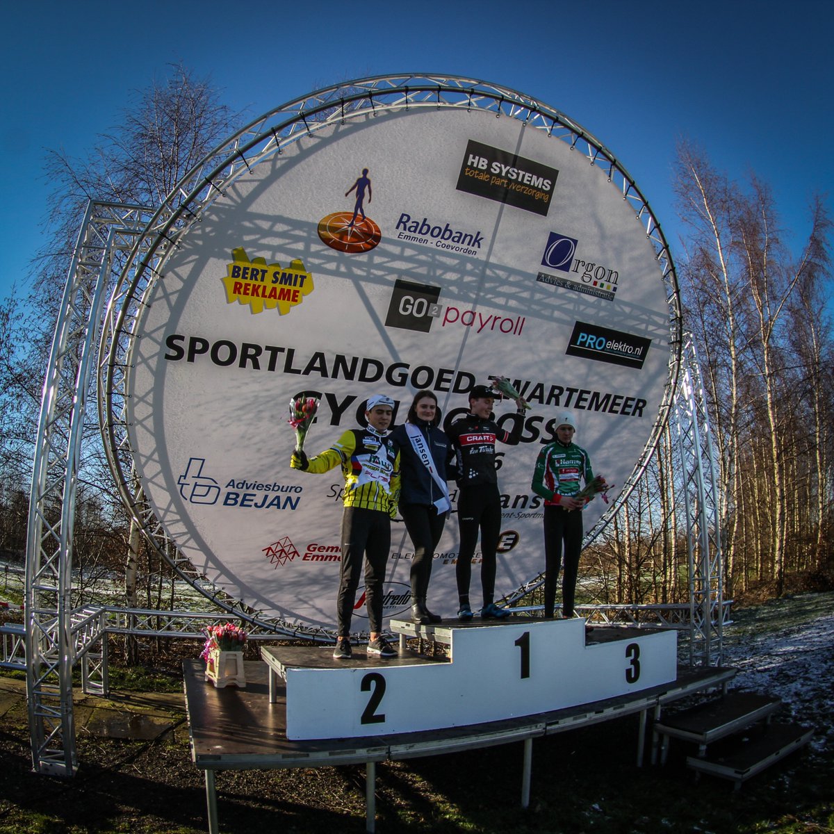 In het weekend van 2 en 3 december organiseren wij voor de derde keer de <a href="/Sportlandgoed/">Sportlandgoed</a> #cyclocross wedstrijd in Zwartermeer. Inschrijven kan via mijn <a href="/KNWU/">KNWU</a> en kijk voor meer informatie op onze website: sportlandgoedcyclocross.nl