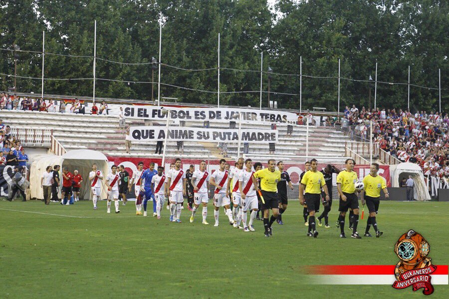 bukaneros92's tweet photo. @LaLiga ¿Fútbol el viernes? @Tebasjavier tenemos un mensaje para ti https://t.co/gB4lpadxhm