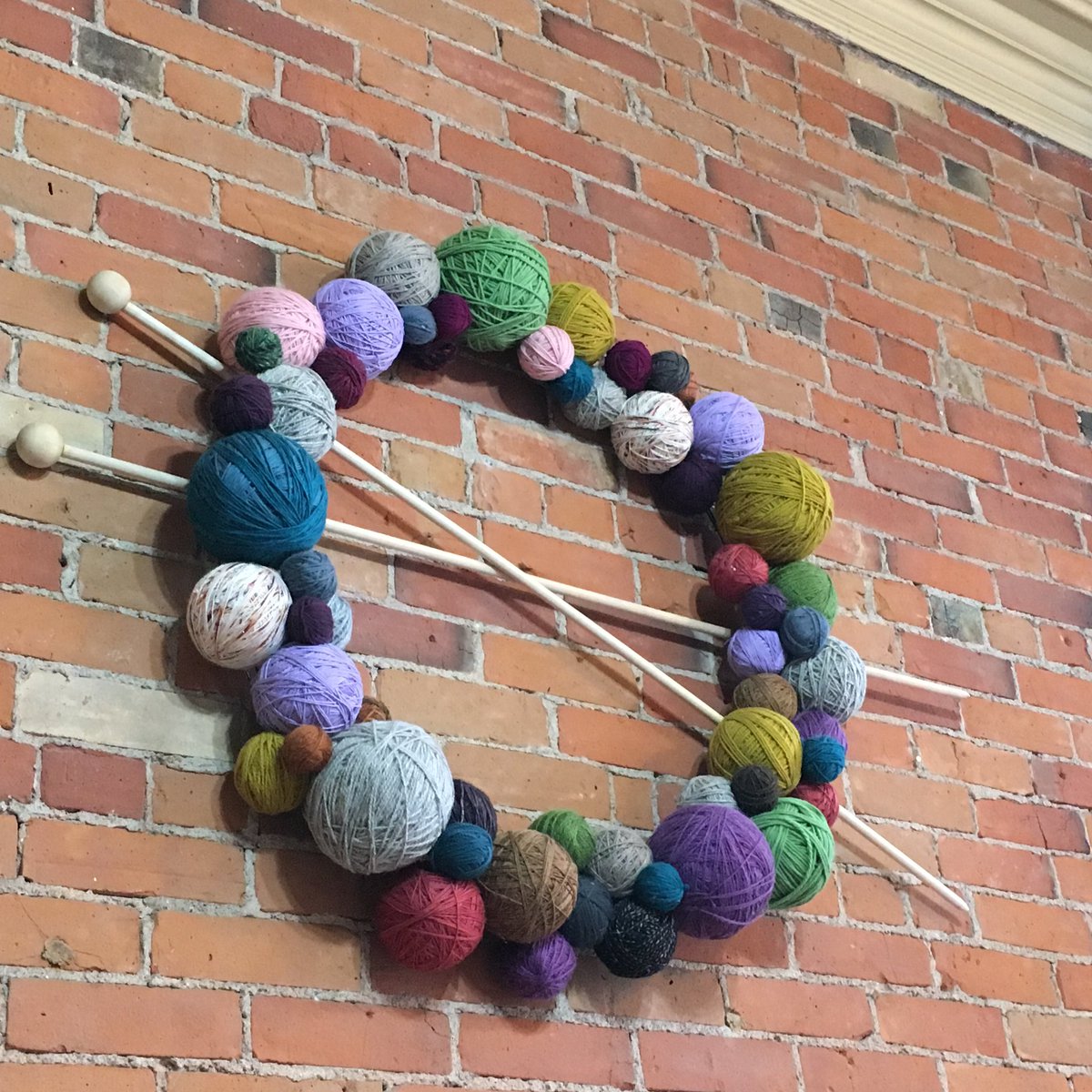 e_garnier's tweet photo. Shop at Needles in the Hay https://t.co/NVWcMEbrE8 because support local.... and knit! https://t.co/ZaaHzEXMNv