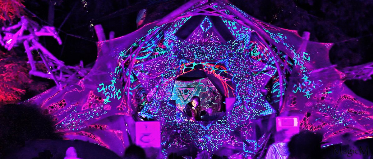 ParandroidMusic's tweet photo. Check out the official #Parandroid Fan Page:
https://t.co/YwOP2CFwhp
#psychedelic #nextlevel #hightech #trance #edm #artistsontwitter https://t.co/DVQoct5x1Z