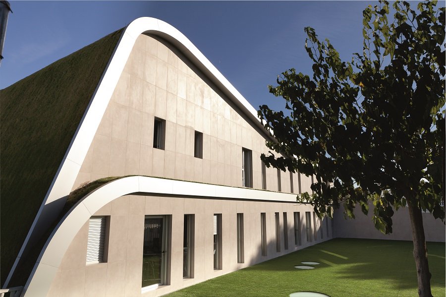 pamesaceramica's tweet photo. #PamesaProjects ✔ Discover how good our gres #porcelain #tiles look in @chcc_oficial ☞ https://t.co/XnxhwrYKwp #architecture #facade https://t.co/K4w9vLIquq