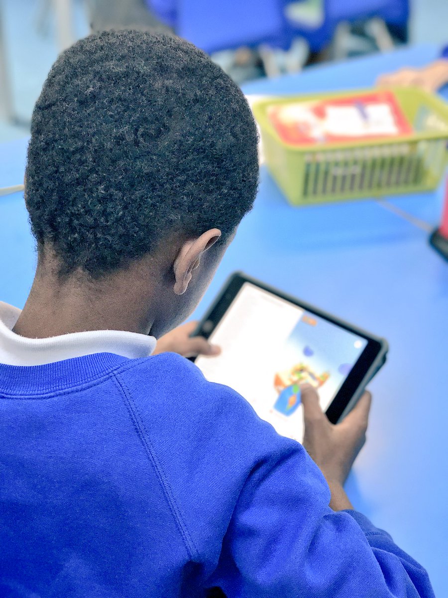 woodberrydownN4's tweet photo. #CodingConcentration At #WoodberryDown On #WonderfulWednesday #SwiftPlaygrounds @Apple @AppleEDU https://t.co/ljTdfk4VSc
