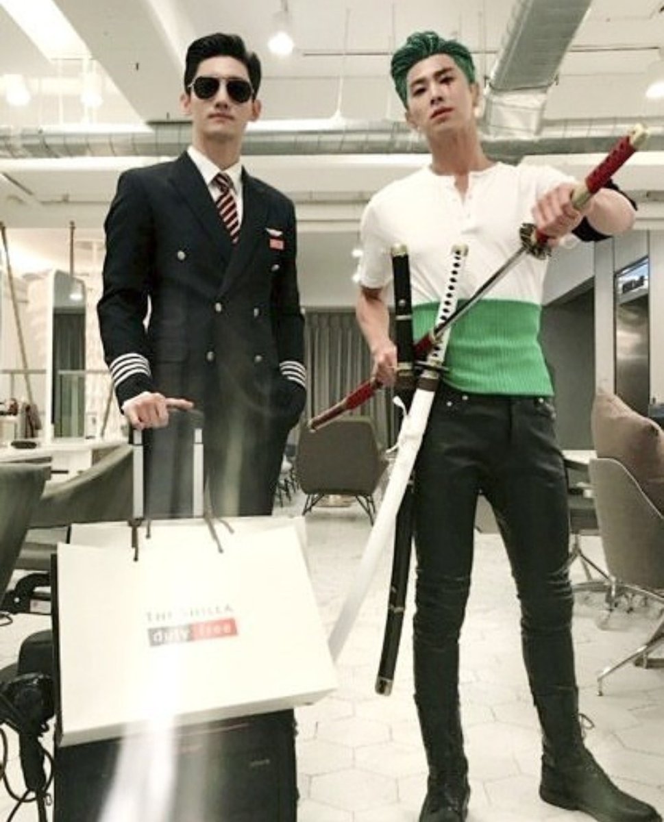 ট ইট র 黑ringo흑흑 久しぶりに会社の仲間達に会いに行くところ ワンピースのゾロ いかがですか ゾロっぽいですか 東方神起 ユンホ チャンミン ワンピースの原作者に届け エロ格好いいゾロ T Co Hipxlqgayl