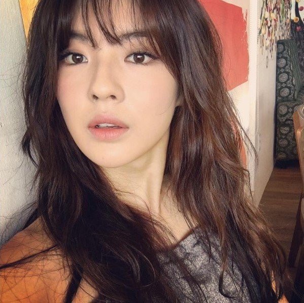 sunbinsarchive's tweet photo. 🌻🌷 a lady who isn’t typical, who has her own way, who’s the perfect package, who doesn’t want to change just for people to like her, who’s multitalented: can act, model, sing, dance, play the piano &amp; guitar, and who’s wonderful &amp; beautiful inside &amp; out— stan lee sunbin 🌷🌼 https://t.co/Lp7P33QjfX