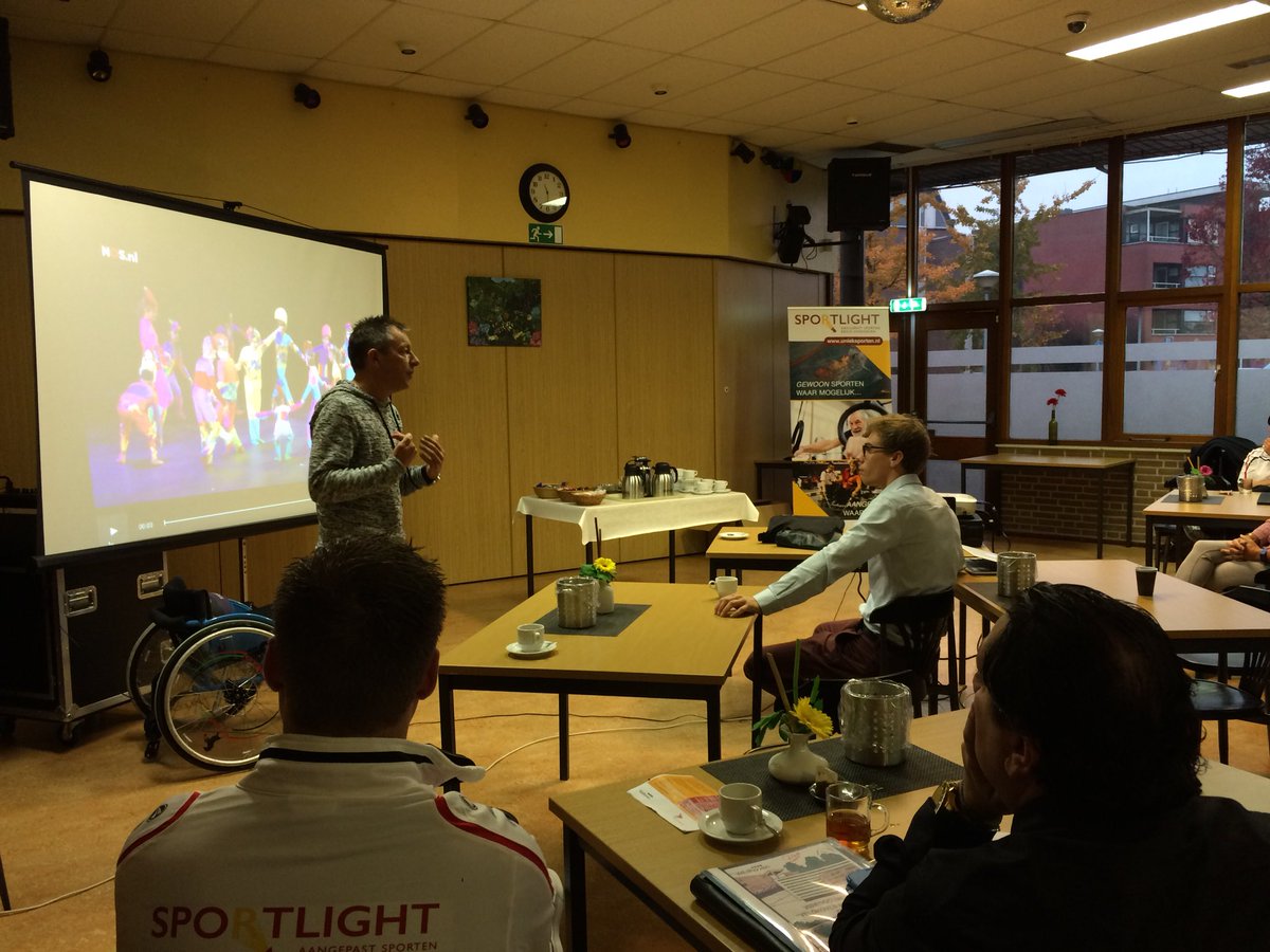 Naast de clinics organiseren we ism Sportlight en Gemeente Veldhoven bijeenkomst aangepast sporten.  Sprekers: <a href="/NicoTeun/">Nico Teunissen</a> en <a href="/toineklerks/">Toine Klerks</a>