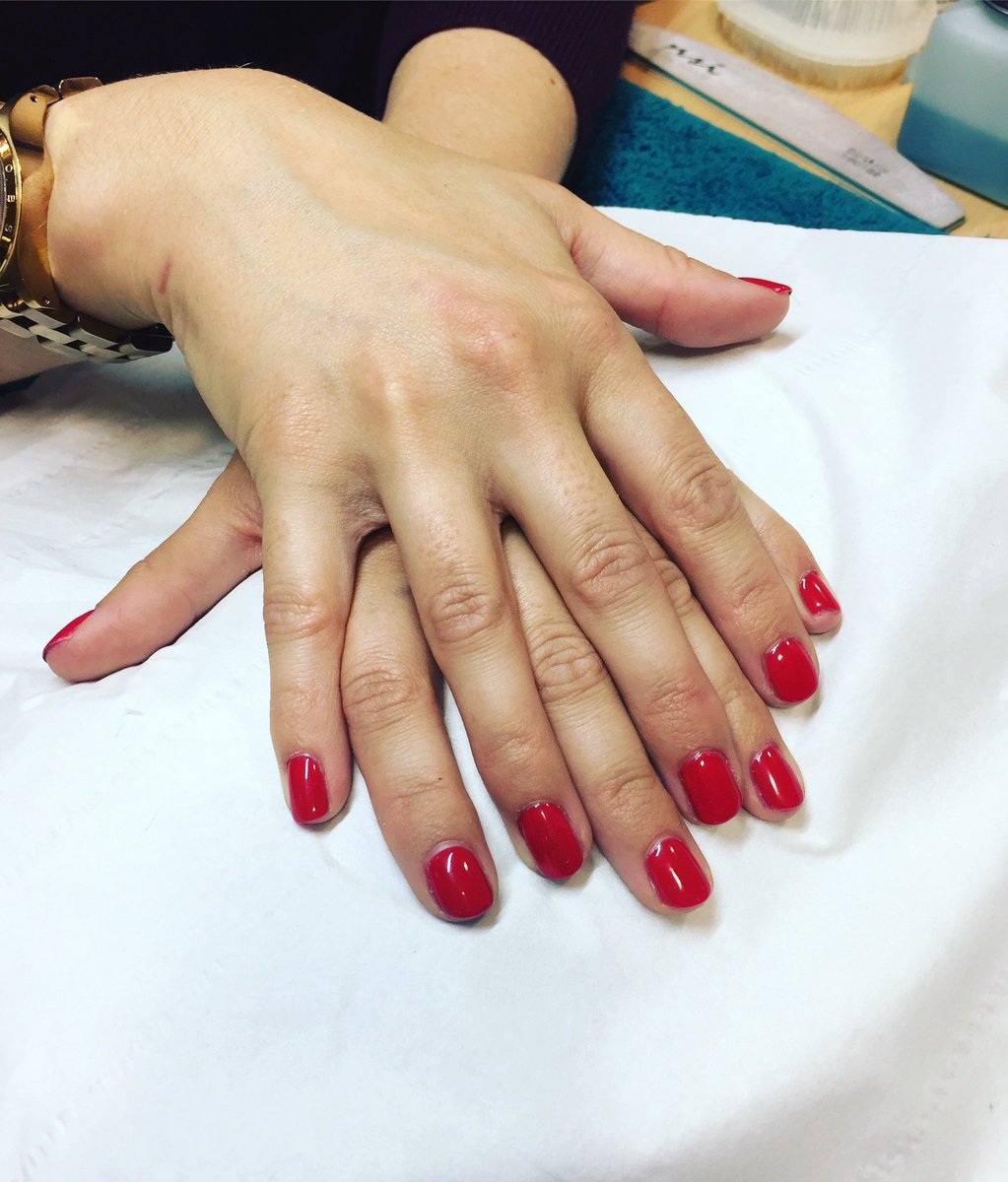 LucyMayMakeup's tweet photo. RED NAILS❤️💅🏼#gelpolish #rednails#ibd #nails#client #salonservice#nailtech#qualified #selfemployed #freelancemakeupartist #freelancenailtech https://t.co/R08UuuNDfM