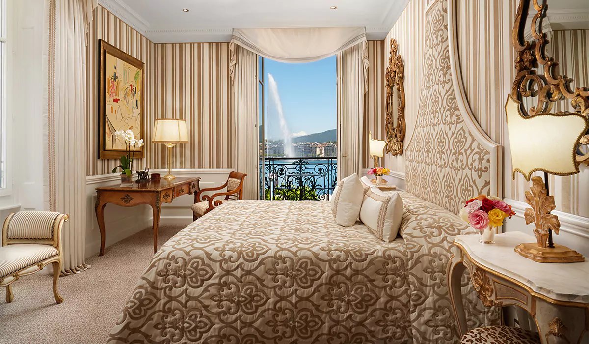 Set on the picturesque banks of Geneva Lake at Hotel d'Angleterre, the 22nd Best Hotels in the World ! 😍
ow.ly/T5LK30gr0vE  #VisitGeneva