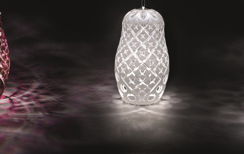 Agentiauk's tweet photo. Inspired by the tawny owl 'Hulotte' was created with asymmetrical cuts, producing a mesmerising optical effect: https://t.co/aJA18E4zMY https://t.co/d7E0INozOK