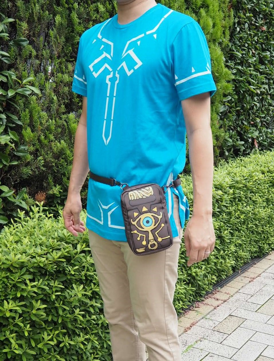 ゼルダの伝説 英傑の服 ブレス オブ ザ ワイルド Tシャツ 任天堂 ゼルダの伝説 ブレス オブ ザ ワイルド / 英傑カレッジTシャツ(L