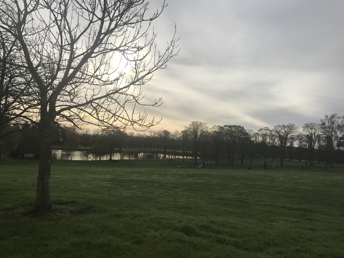 beckamunn's tweet photo. On my way to my second school visit  at St Joseph’s Academy on placement with @skillsdevscot. Had to share how pretty the Kay Park is on this chilly November morning 😊 @UWS_CGD @UniWestScotland #uwscgdp #chillybutbeautiful https://t.co/66LJMrKirX