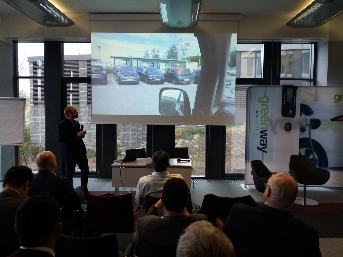 GWOperator's tweet photo. #ElectricVehicle charging point ques! #norwegianproblems :) @Elbilforeningen #CEEEV https://t.co/4FMpw88yle