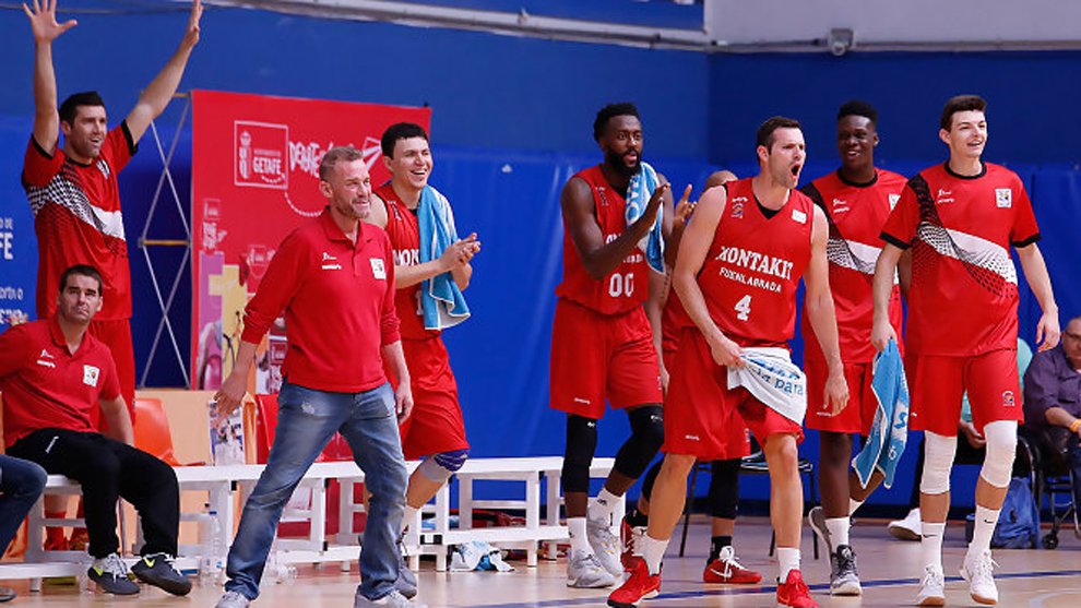 TirandoaFallar's tweet photo. ¡Súper derbi! Sorteamos 5 entradas dobles para @ClubEstudiantes-@BFuenlabrada entre los FOLLOWERS que RT este tweet antes del viernes a las 23h, ¡Dale ya!
#LigaEndesa https://t.co/H8CFvDitzN