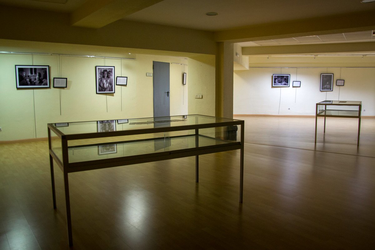 Exilio_Foto's tweet photo. Insomnio en el Centro Cultural Antonio Machado. Hasta el 30 de Noviembre. https://t.co/xJ0UjMQ0hS