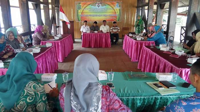 Pelatihan Media Komunitas_Kec.Dongko_Trenggalek
Pelaku GSC desa banyak belajar tentang teknik dan tata cara menulis melalui media : website, medsos.
<a href="/GscTrenggalek/">Gsc Trenggalek</a> <a href="/kmngenerasi/">GenerasiSehatCerdas</a> <a href="/gsc_jatim/">gsc.jatim@gmail.com</a>