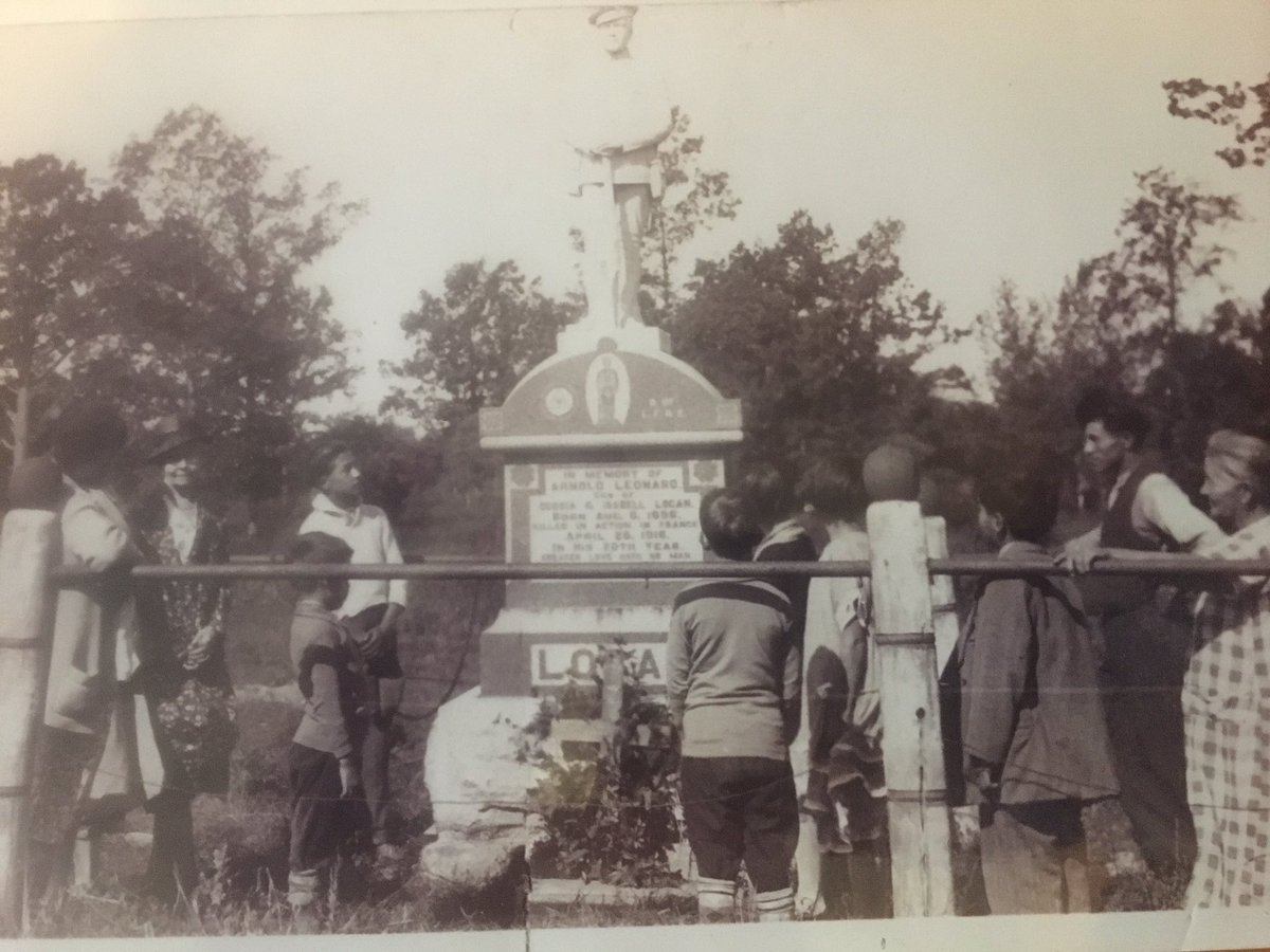FNMI_SCDSB's tweet photo. National Aboriginal Veterans Day. Anushiik nii nzhiis (my uncle) Arnold Logan, 1st Battalion CEF from the Munsee-Delaware First Nation #munseeveteran #VeteransDay https://t.co/J3ZtF9EZ3M
