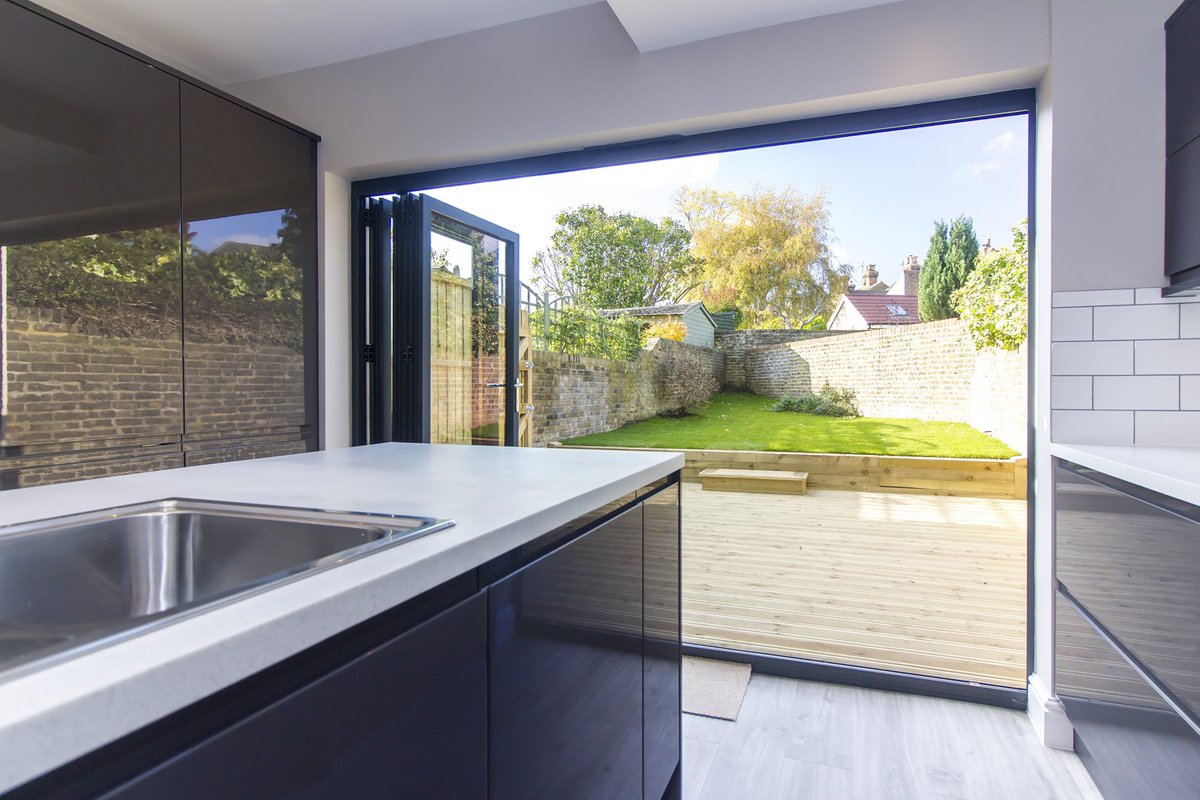 TheBandCo's tweet photo. 3 bed period home in central Faversham has been completely renovated to a very high standard. https://t.co/Ra1C2eDBTj