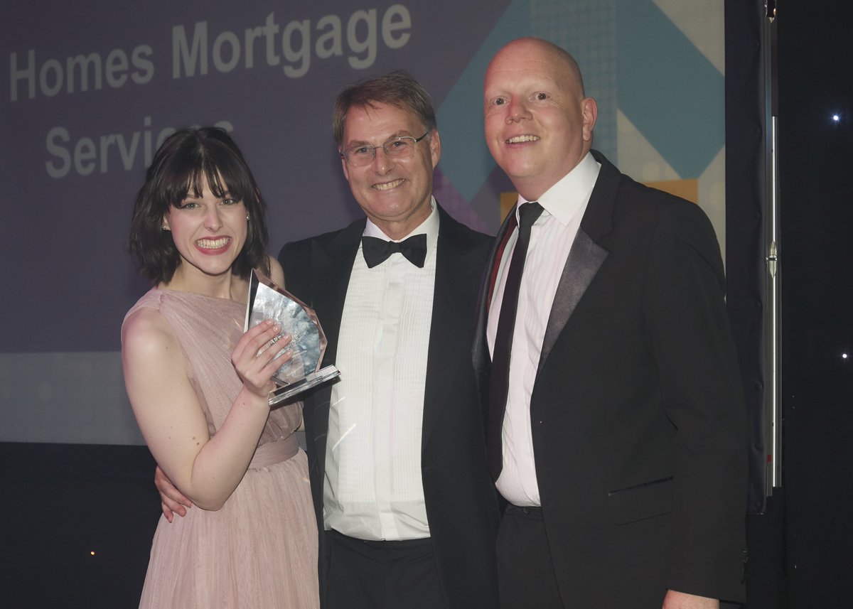 WeAreSesame's tweet photo. The Overall Firm of the Year Award was won by New Homes Mortgages Services at the #WeAreSesame Conference 2017 https://t.co/3kvyx1Zv9i