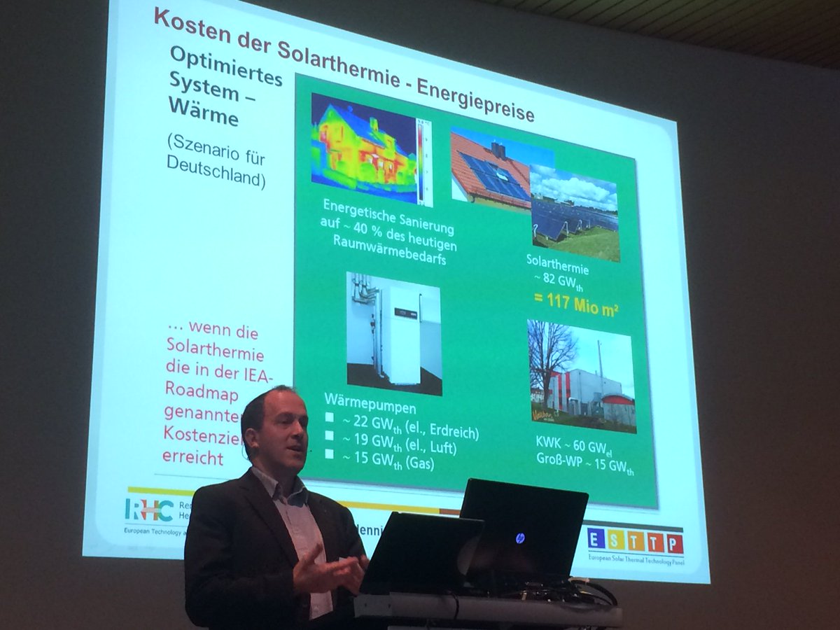 swissolar_d's tweet photo. Bernd Hafner Präsident #ESTTP @Viessmann: Erfolgsmodell Solarwärme im Wärmenetz mit 3.5 Eurocent pro kWh. Vortrag an #SWT17 https://t.co/5dEORu6YRk