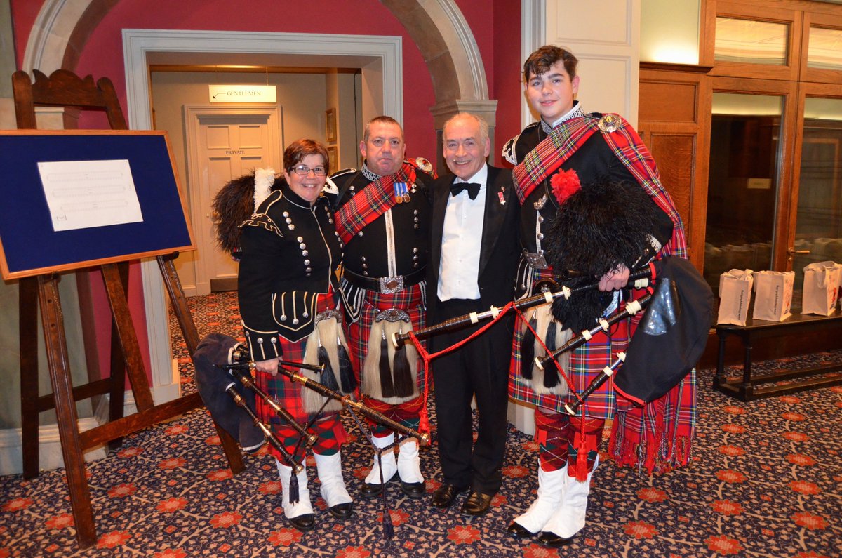 KeithHebborn's tweet photo. @alstewitn Hi Alistair! Nice to meet you last week and great tweets of the Southern Highlanders Pipes &amp; Drums! Well done for the £30k plus! PLease get in touch if you want us for the carol concert in Dec. regards, Stan shpdsec@gmail.com https://t.co/vkpknANZsp
