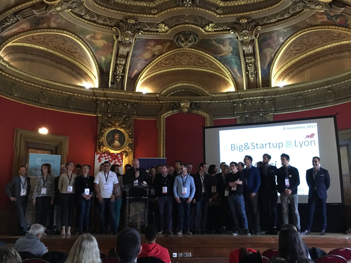 Digitaleague's tweet photo. 33 #startup en scène au Big&amp;Startup pour pitcher leur #innovation devant les Grands Comptes au @FDE_Lyon #Bravo ! https://t.co/IAkZqjgLSP