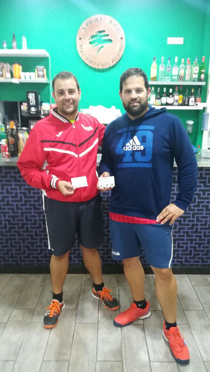 CDHDA's tweet photo. primer mini de la semana #padelfuentealamo https://t.co/hAPWujmMuG