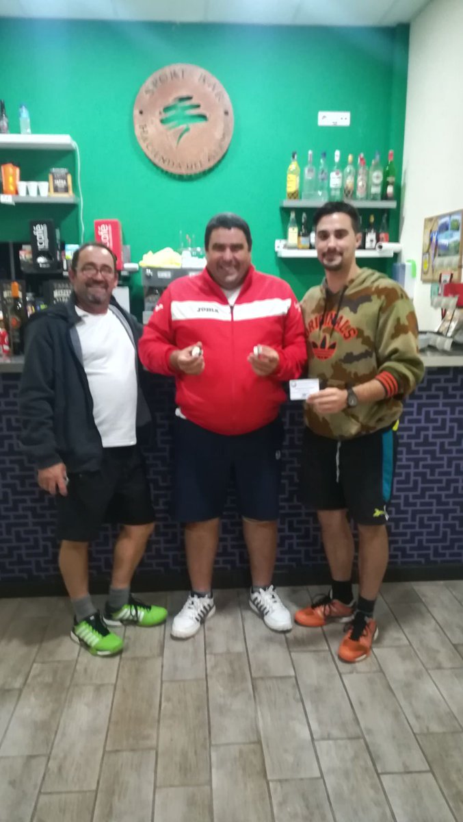 CDHDA's tweet photo. primer mini de la semana #padelfuentealamo https://t.co/hAPWujmMuG
