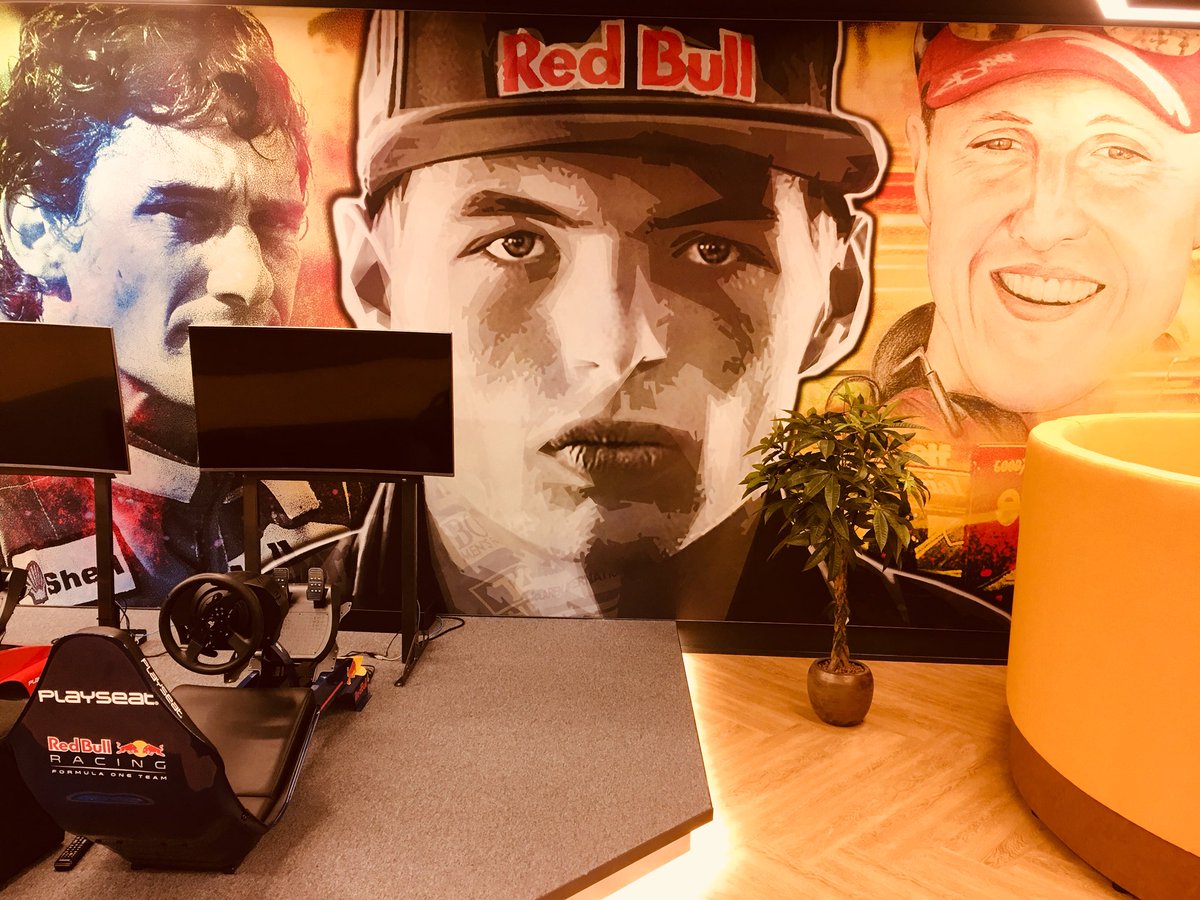 rickveraart's tweet photo. Just another day at the office. Het MAXimale halen uit klanttevredenheid. #Reviva, #CustomerJourney https://t.co/qWTShaNgdm