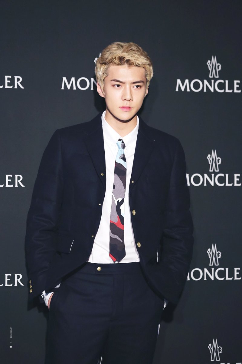 BUBBLETEAHOLIC's tweet photo. 171116 #SEHUN วันที่ 16 พ.ย เซฮุนจะเข้าร่วมงานอีเว้นท์ของแบรนด์ Moncler ที่ฮ่องกง 
cr. milkysehun412 https://t.co/n5HCpzqZEA