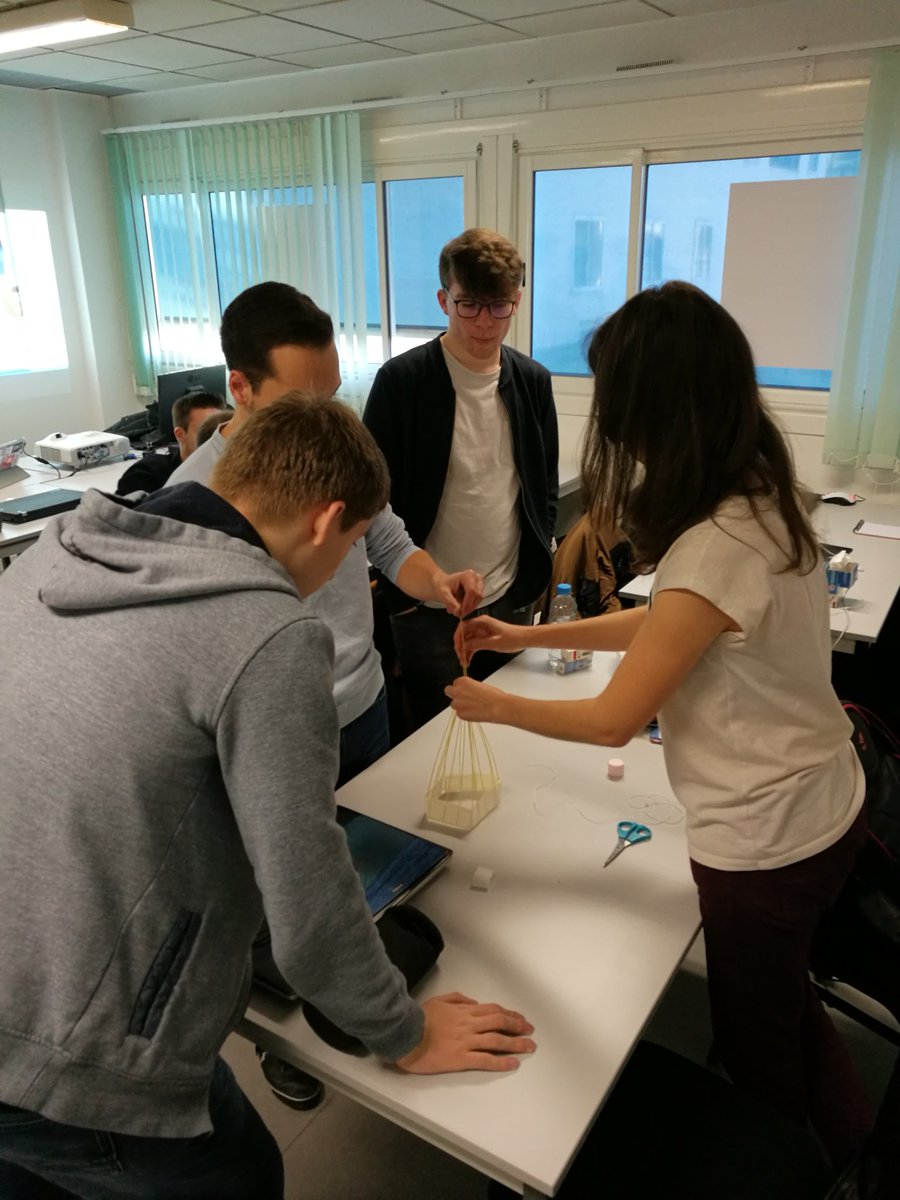 dansqueletatjer's tweet photo. Encore un #ChamallowChallenge avec @EcoleIMIE #LeMans https://t.co/eKs3kAU63U