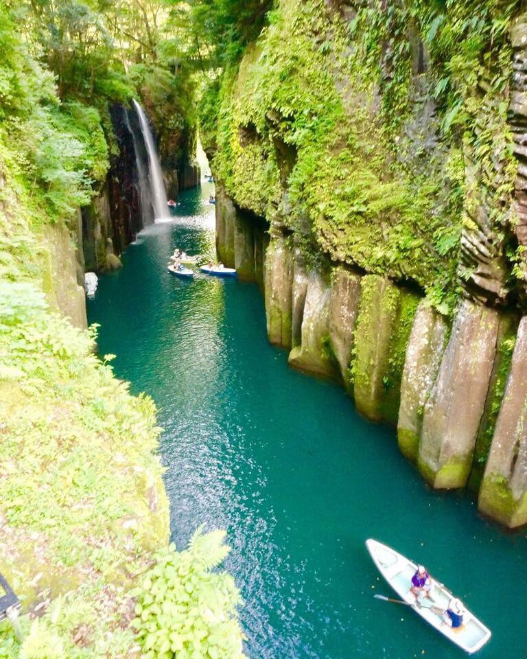 Samurai_Wifi's tweet photo. "ช่องเขาทาคาจิโฮะ (Takachiho Gorge)" ที่มิยาซากิ (Miyazaki)
Cr. Must Do Travels 🇯🇵
#samuraiwifi #globalwifi #สัญญาณแรง #supportตลอด24ชั่วโมง https://t.co/gPvYaZJKYk