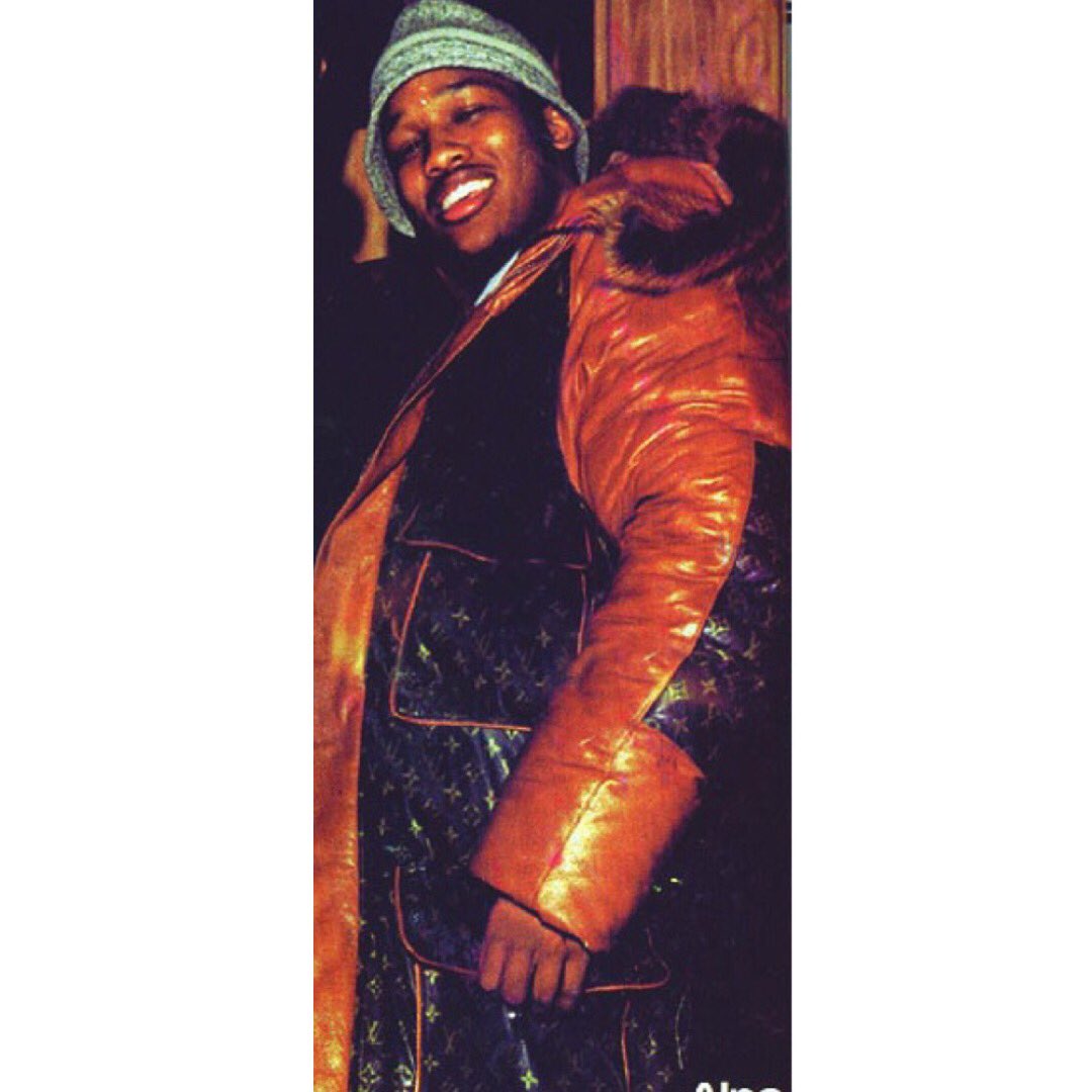 Detroit Griot on X: Cam'Ron wearing the Dapper Dan Louis Vuitton parka on  the set of 'Paid In Full' in 2002, as he portrayed Alpo Martinez.   / X