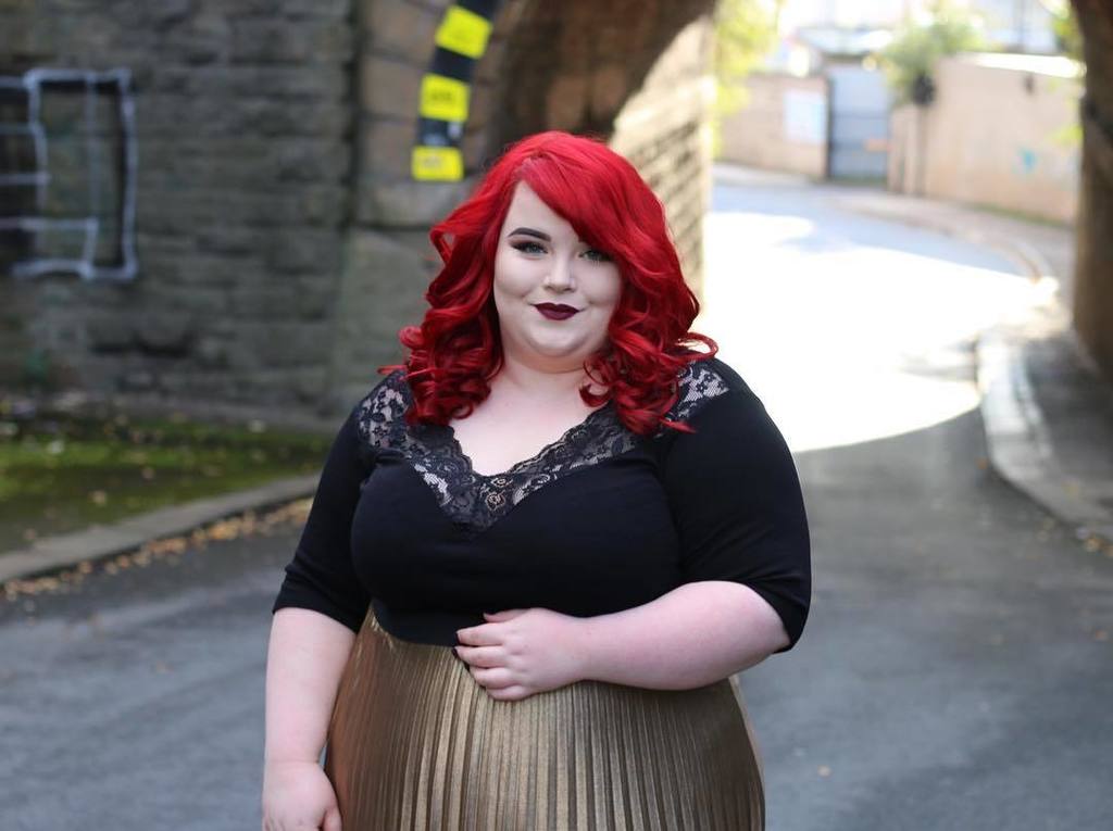 Georgina Grogan (@georginagrogan_) on Twitter photo I get so many questions over my hair so here’s a quick reminder ❤️ my go to colour is <a href="/crazycolorltd/">CrazyColor</a> Vermillion Re… ift.tt/2yj5Hz6 I get so many questions over my hair so here’s a quick reminder ❤️ my go to colour is <a href="/crazycolorltd/">CrazyColor</a> Vermillion Re… ift.tt/2yj5Hz6