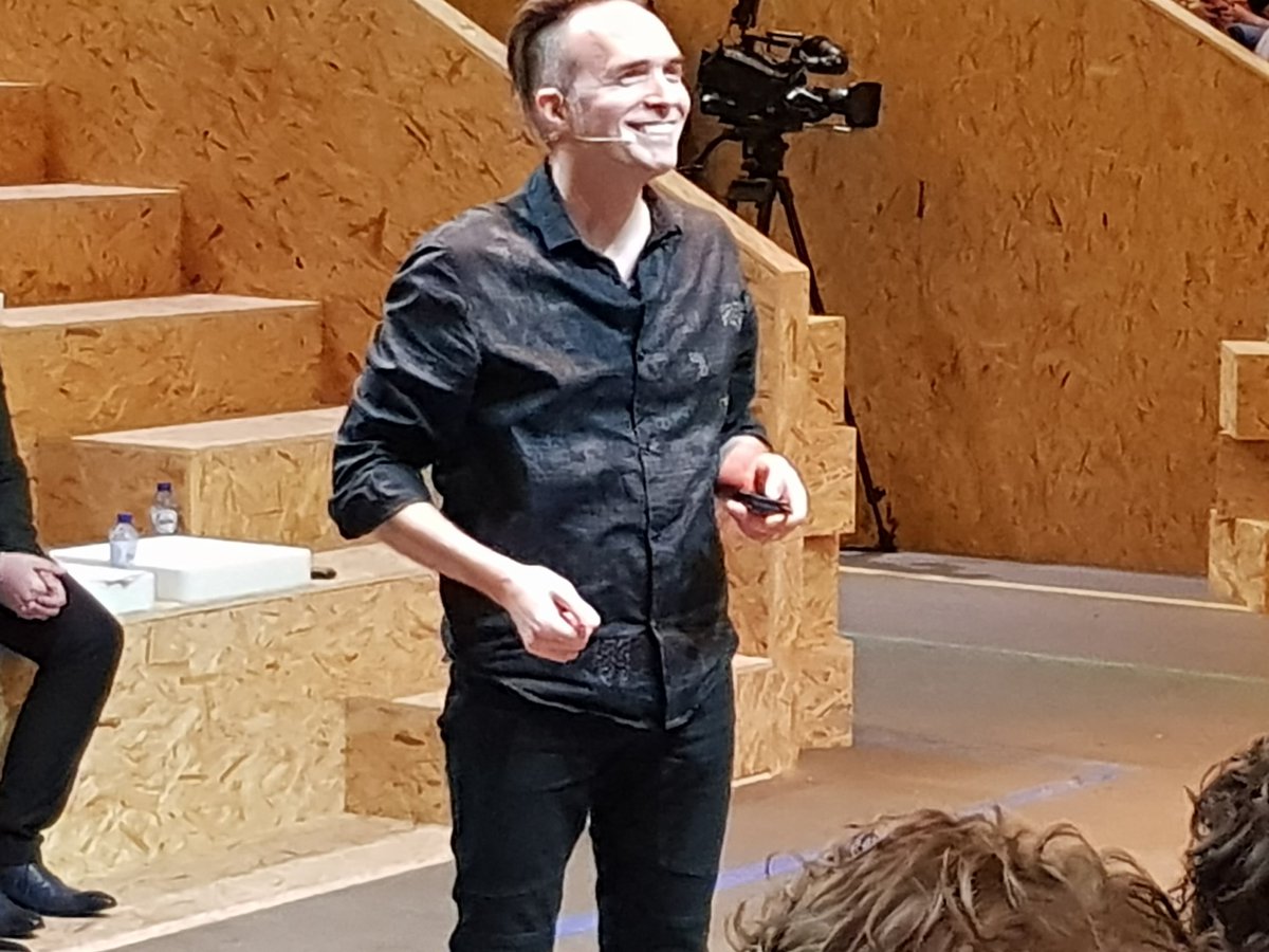 #ThinkNL2018 great pitch by Lee &amp; Matt on Google Cloud Platform @Qlouder